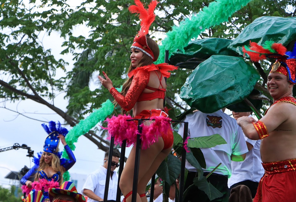 Feria Juniana 2023 finaliza con el Gran Desfile de Carrozas