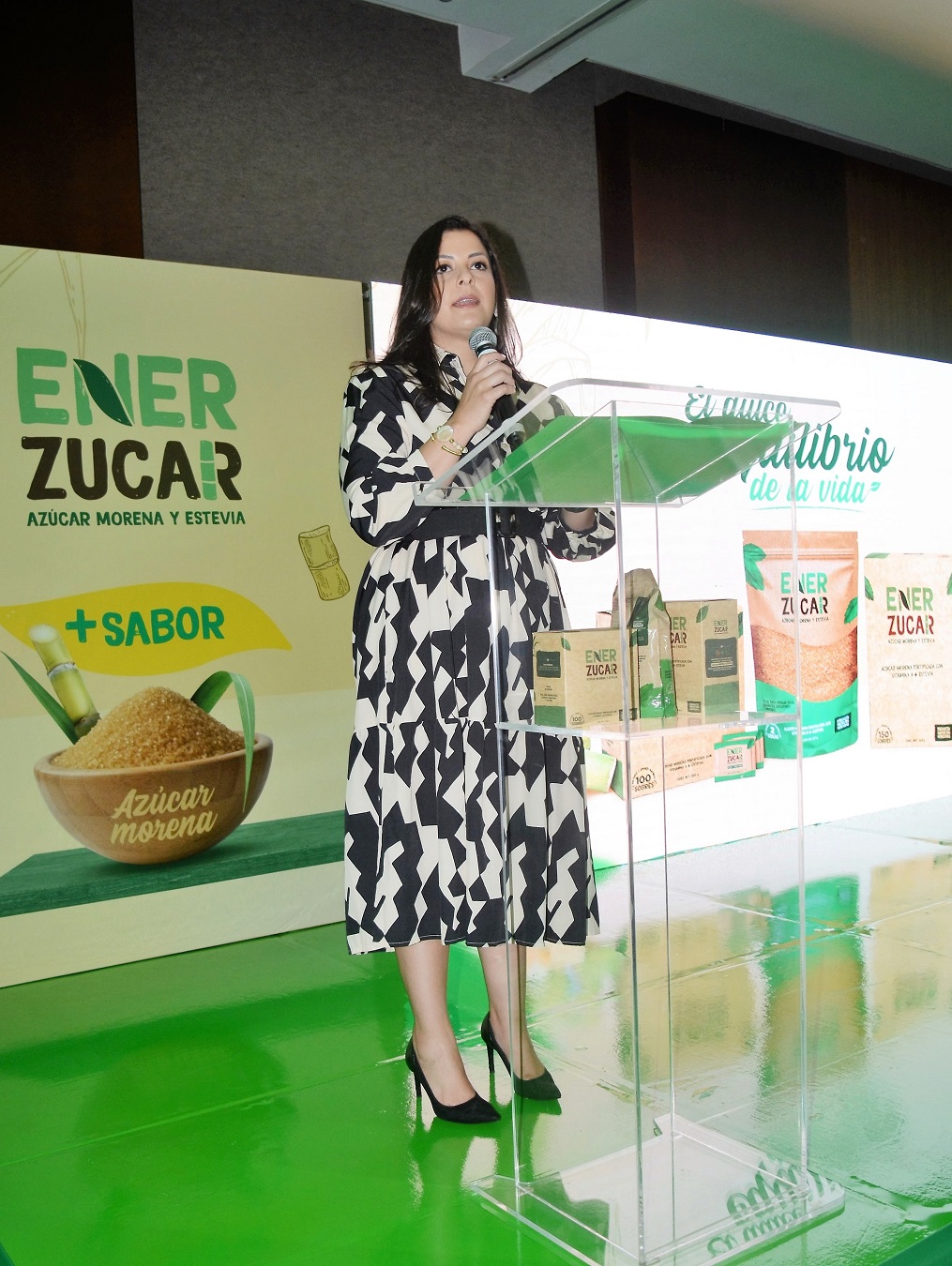 Lanzan al mercado hondureño Enerzucar, el nuevo endulzante de azúcar morena y estevia