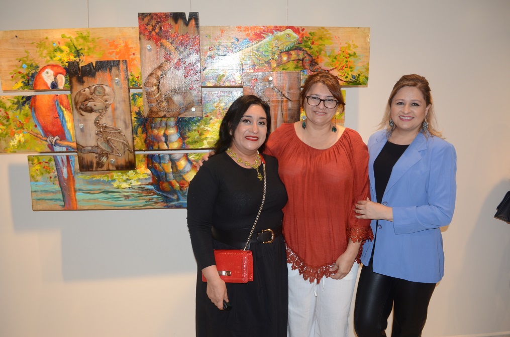 Mayra Casiano inaugura exposición pictórica “Tesoros de mi tierra… un viaje artístico”