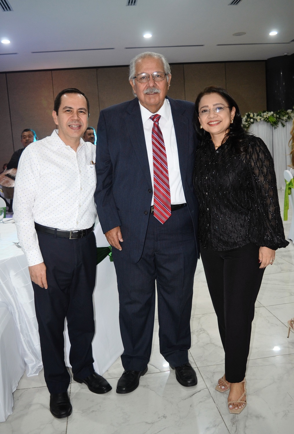 Defensores públicos y jueces ofrecen homenaje de agradecimiento al abogado Jorge M. Gutiérrez Flefil