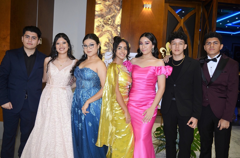 Alegre gala de graduación de la Generación 2023 de la Escuela Fundación Mhotivo