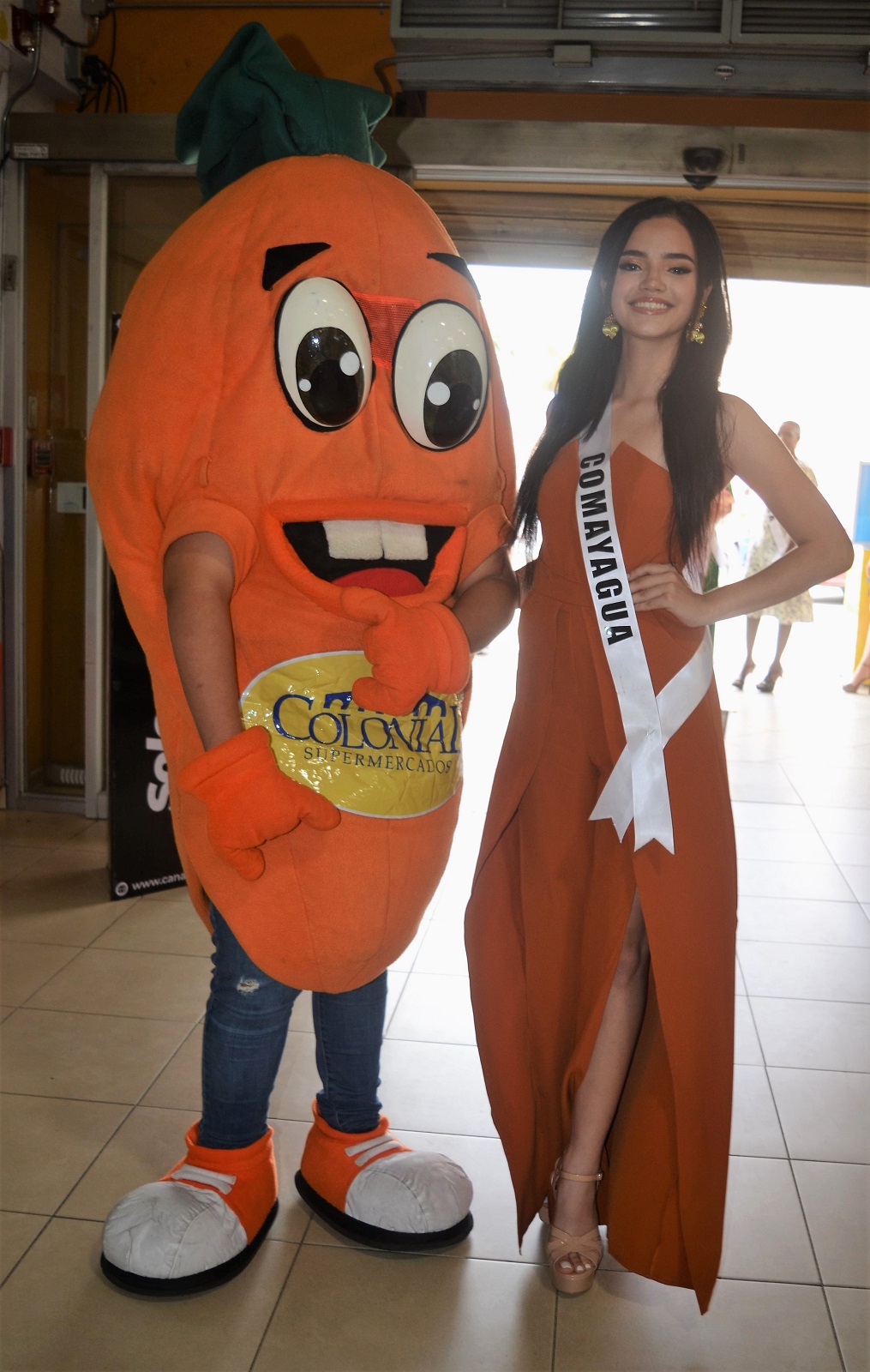 Las 20 candidatas a Miss Honduras Universo 2023 vistan Superados Colonial y comparten con sus clientes