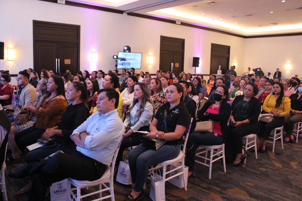 Promueven entre sociedad civil y el sector privado la inclusión laboral de mujeres en situación de vulnerabilidad 