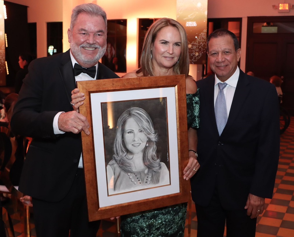 Galardonan con Premio Zorzal Dorado a Julieta Kattán, Linda Coello y Vivian Chahín en San Pedro Sula