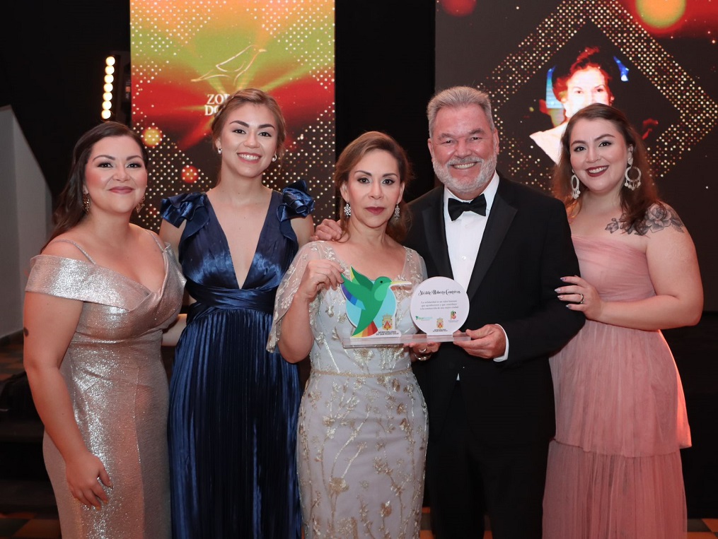 Galardonan con Premio Zorzal Dorado a Julieta Kattán, Linda Coello y Vivian Chahín en San Pedro Sula