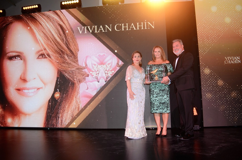 Galardonan con Premio Zorzal Dorado a Julieta Kattán, Linda Coello y Vivian Chahín en San Pedro Sula