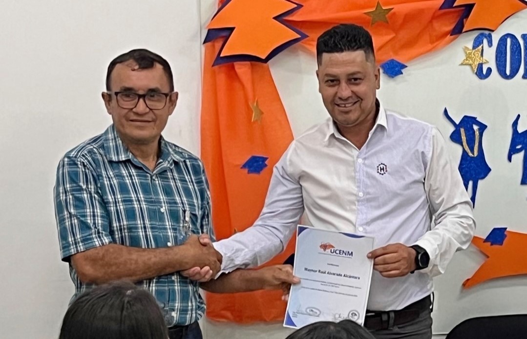 Primera promoción de diplomado en Salud Ambiental UCENM Santa Bárbara