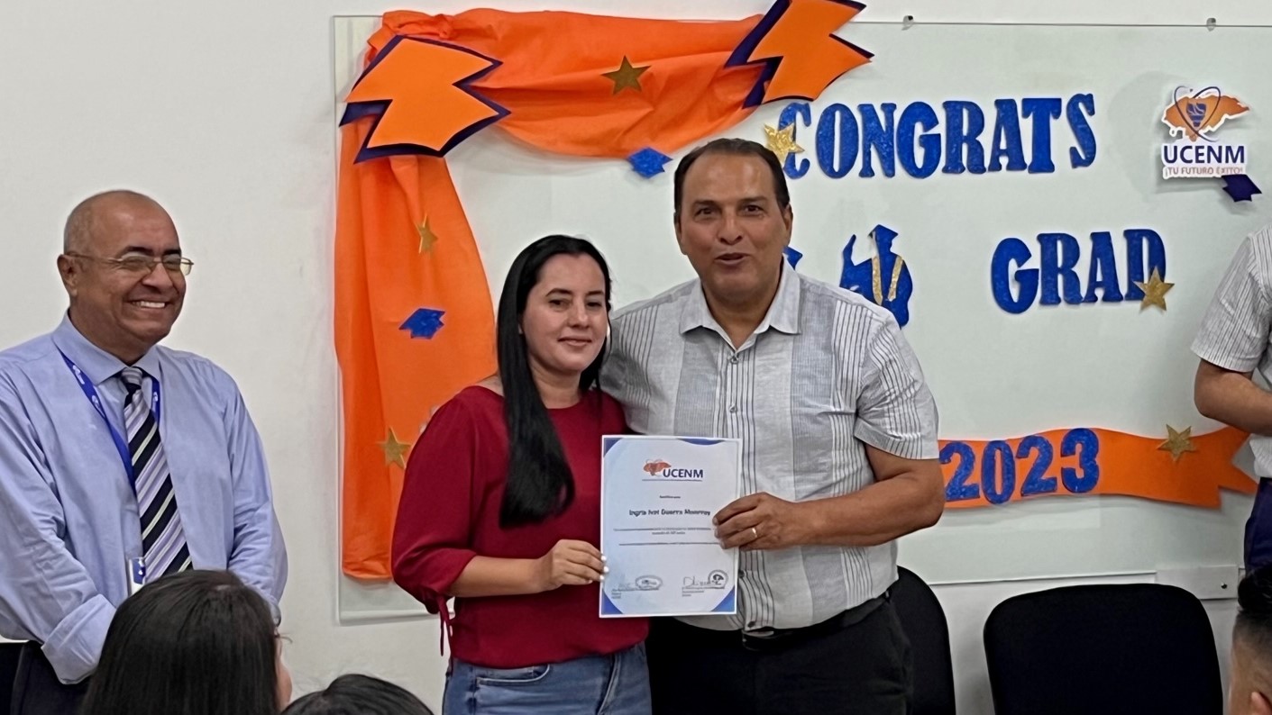 Primera promoción de diplomado en Salud Ambiental UCENM Santa Bárbara