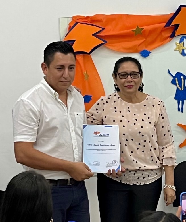 Primera promoción de diplomado en Salud Ambiental UCENM Santa Bárbara