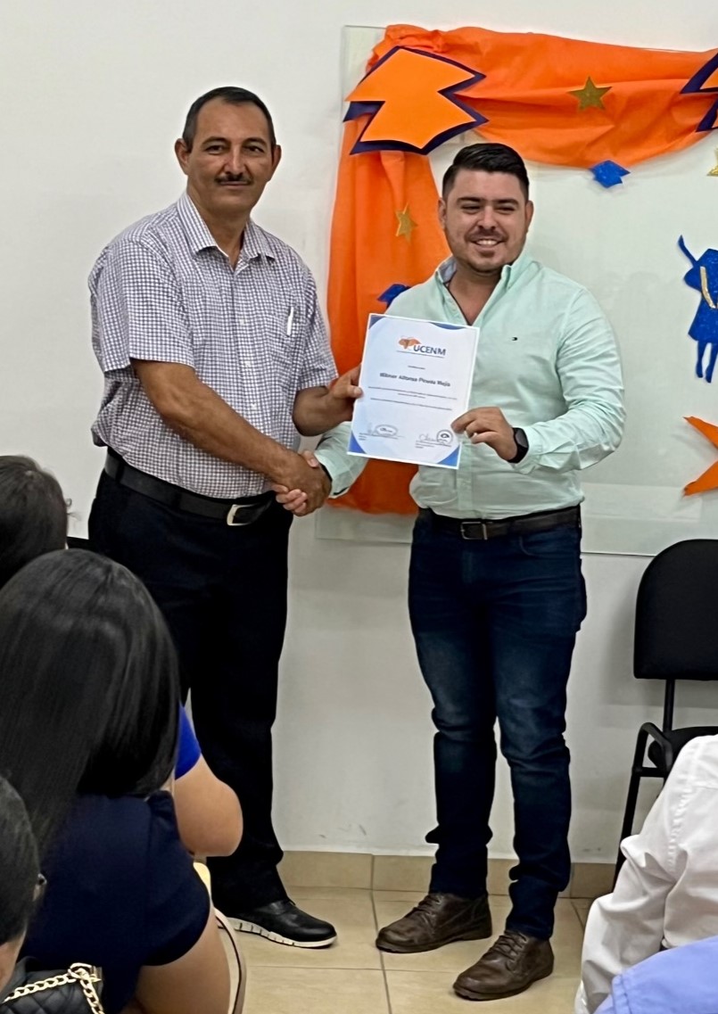 Primera promoción de diplomado en Salud Ambiental UCENM Santa Bárbara