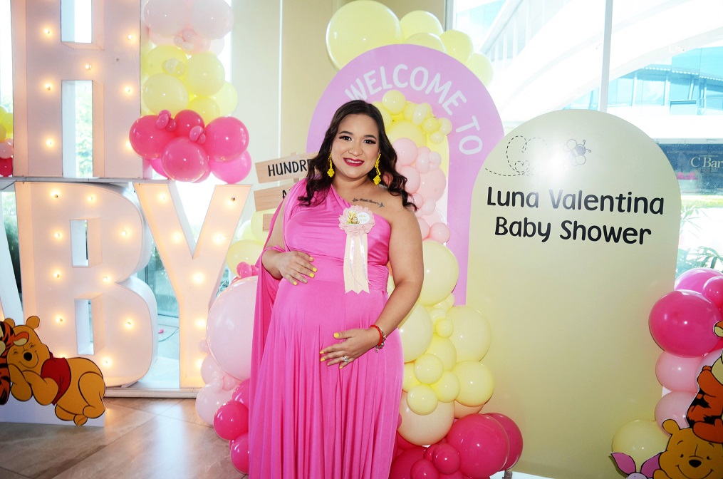 Un baby shower familiar y muy acogedor para Marta Orellana