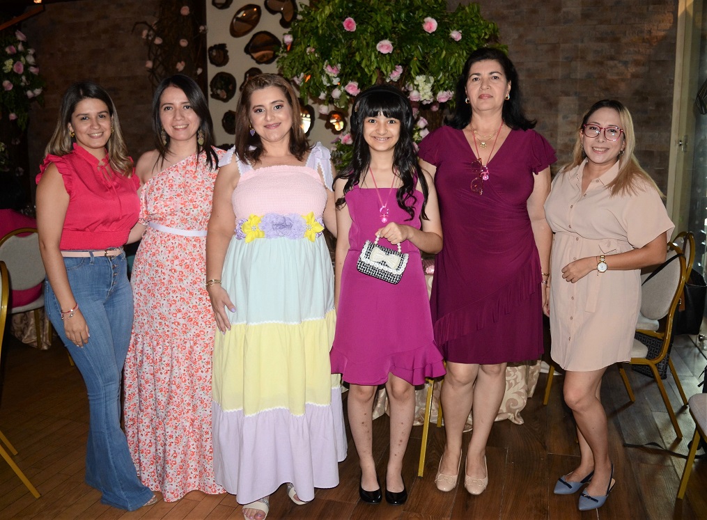 Un baby shower inolvidable en honor a Yosselin Paz