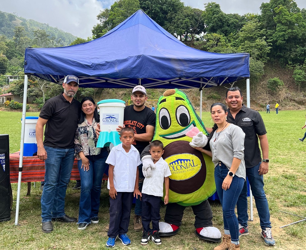Supermercados Colonial realiza importante donación de Eco Filtros a escuelas de El Merendón