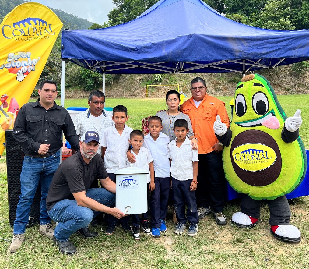 Supermercados Colonial realiza importante donación de Eco Filtros a escuelas de El Merendón