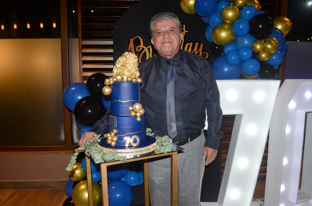 Inolvidable celebración de cumpleaños de Johnny Velásquez