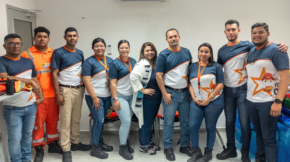 Estudiantes de UCENM participan en Jornada Náutica y Portuaria