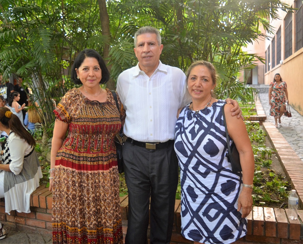 Tributan homenaje póstumo a Teresa de Pastor en San Pedro Sula 