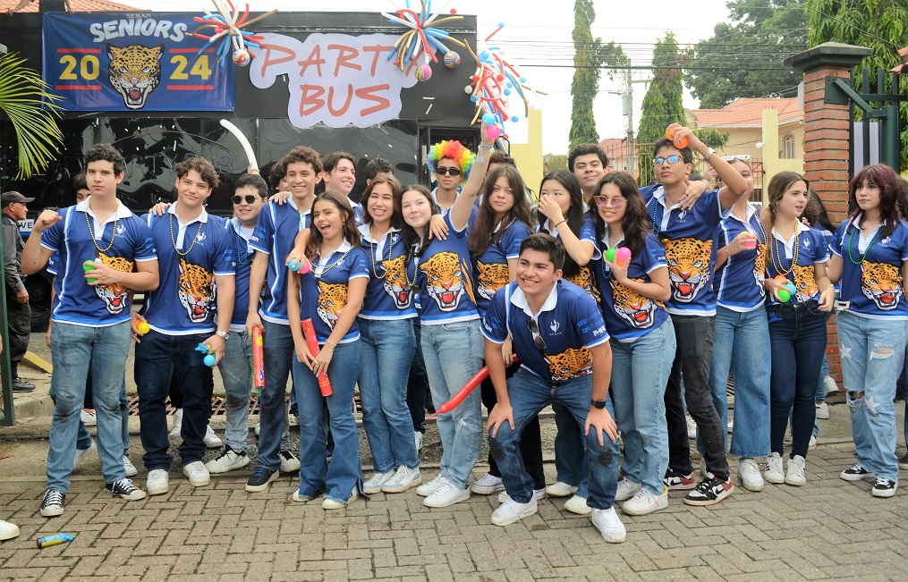 Algarabía y color en la Senior Entrance 2024 de Seran School