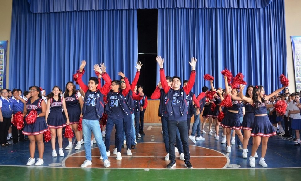 ¡Alegría desbordante! La seniors entrance 2024 de la Escuela Episcopal El Buen Pastor