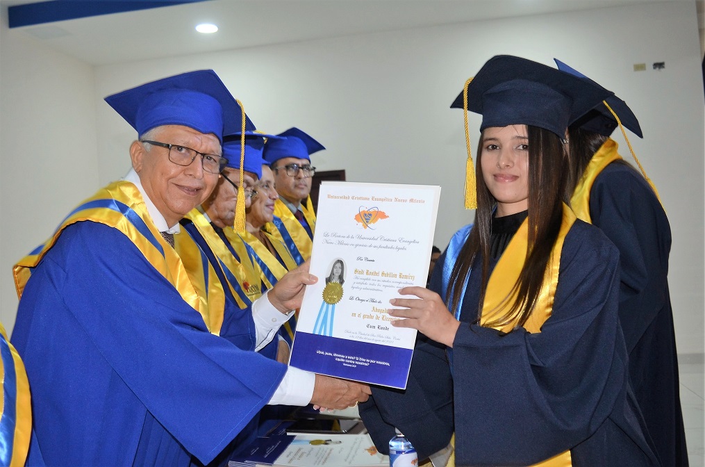 UCENM gradúa a 219 nuevos profesionales en San Pedro Sula