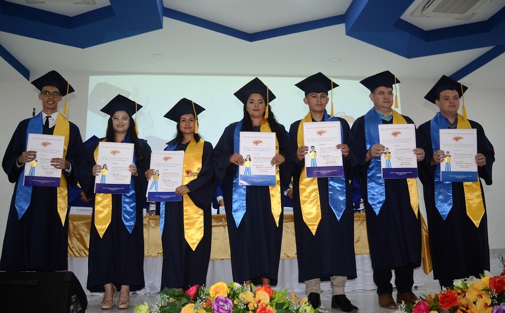 UCENM gradúa a 219 nuevos profesionales en San Pedro Sula