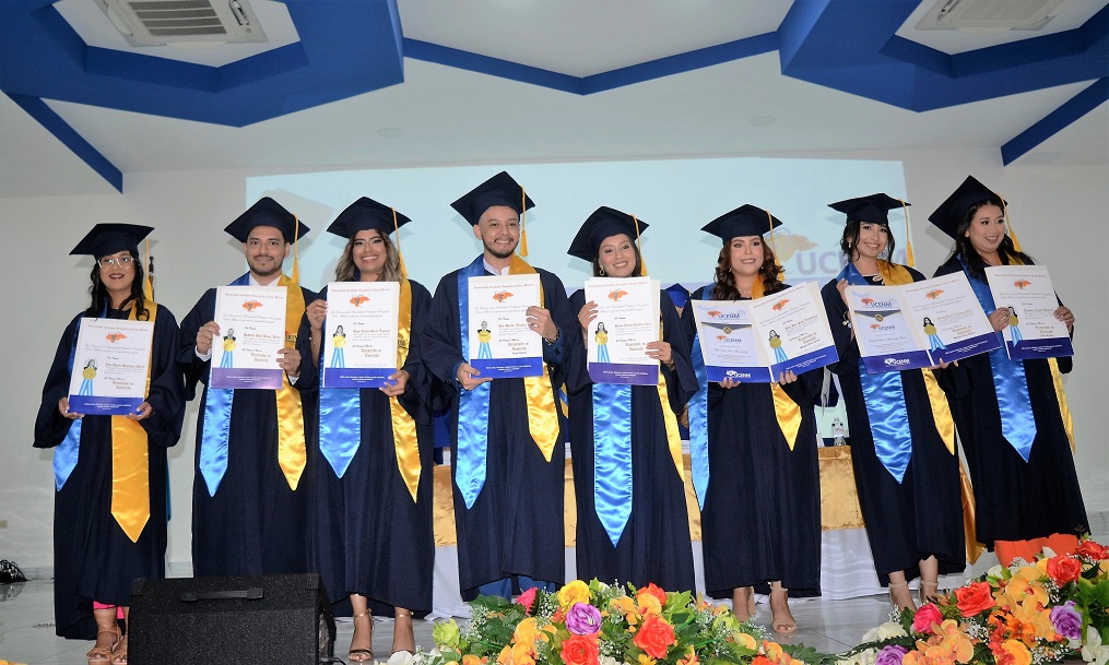 UCENM gradúa a 219 nuevos profesionales en San Pedro Sula