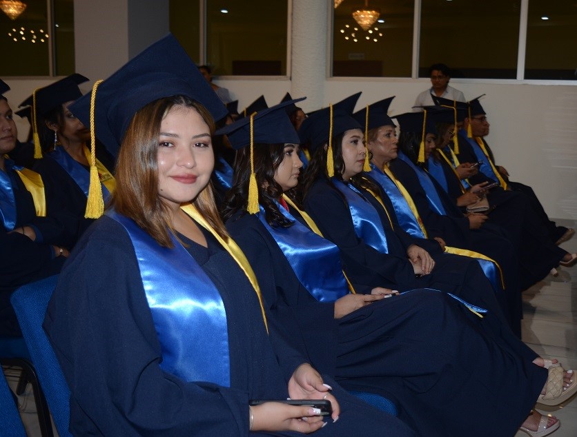 UCENM gradúa a 219 nuevos profesionales en San Pedro Sula