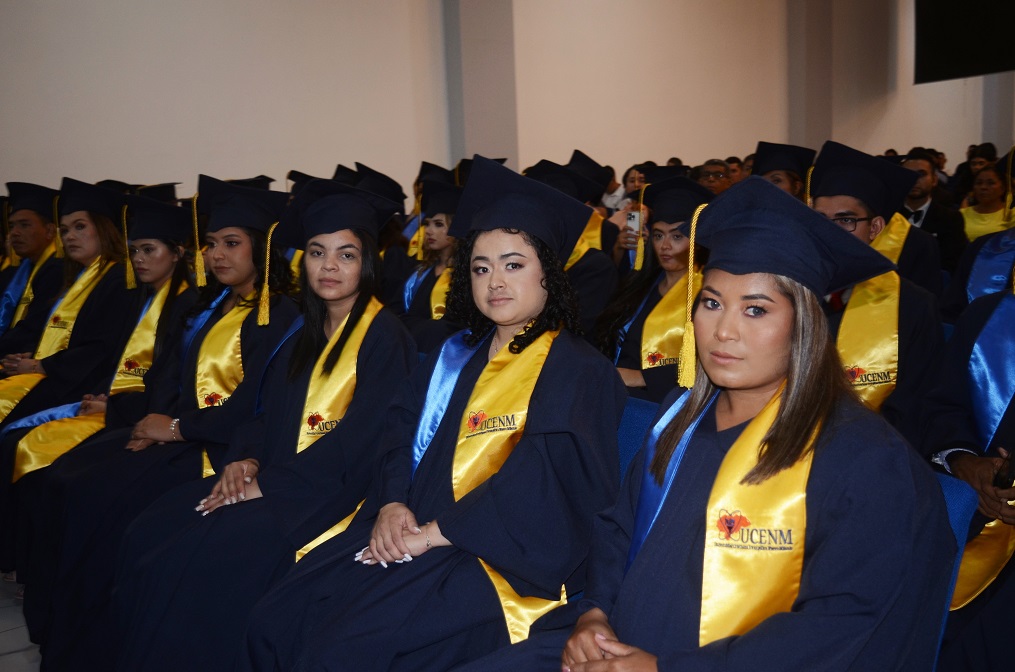 UCENM gradúa a 219 nuevos profesionales en San Pedro Sula