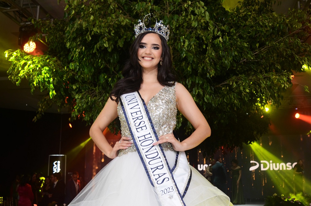 Zuheilyn Clemente se corona como Miss Honduras Universo 2023