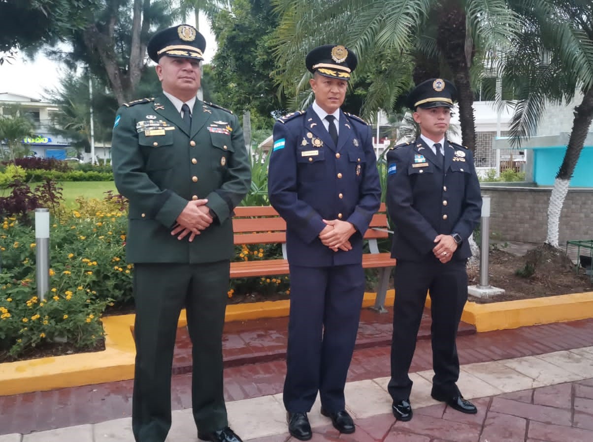 105 Brigada de Infantería y sus Unidades Orgánicas realizaron ceremonia de izado de la Bandera Nacional