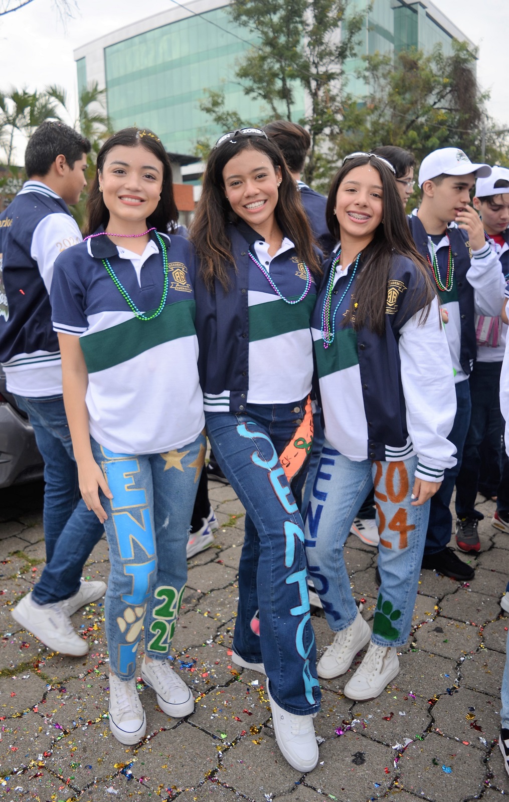 Seniors entrance estilo carnaval protagoniza generación 2024 de la Academia Americana