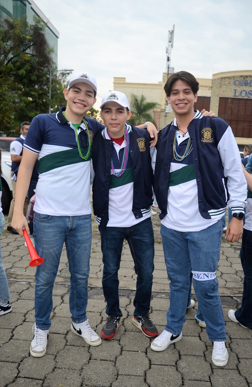 Seniors entrance estilo carnaval protagoniza generación 2024 de la Academia Americana