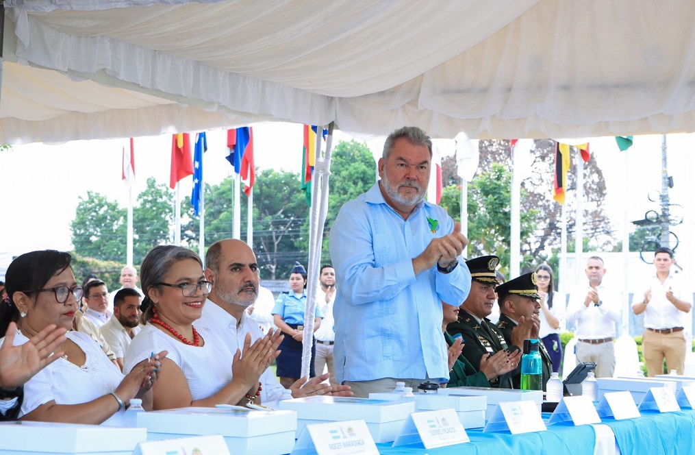 Festejo por el Día de la Bandera Nacional en San Pedro Sula