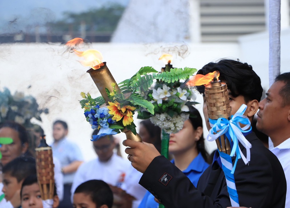 Festejo por el Día de la Bandera Nacional en San Pedro Sula