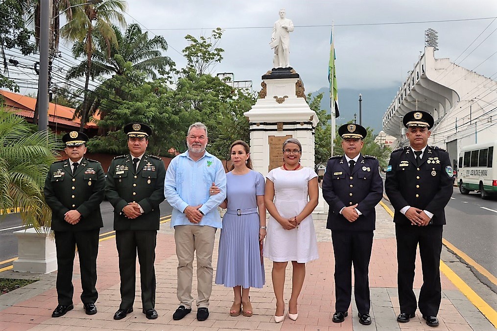 Festejo por el Día de la Bandera Nacional en San Pedro Sula