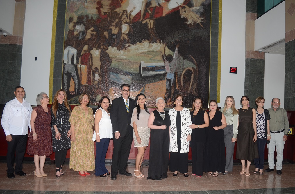 Expoventa “El Arte y La Paz en Honduras” y homenaje a María Eugenia de Handal