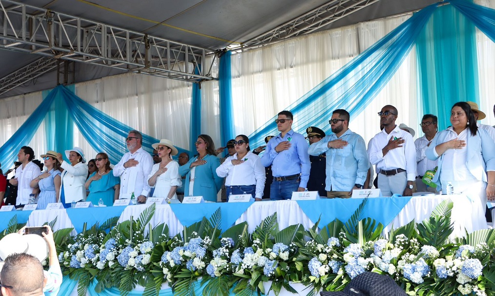 Fervor y civismo en desfile conmemorativos al 202 Aniversario de Independencia Patria