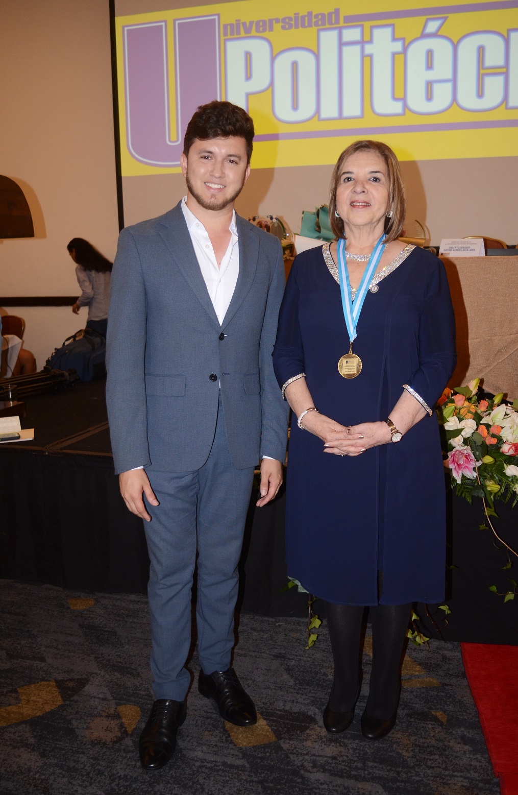 María Antonia de Suazo recibe Doctorado Honoris Causa en Educación de Universidad Politécnica de Honduras