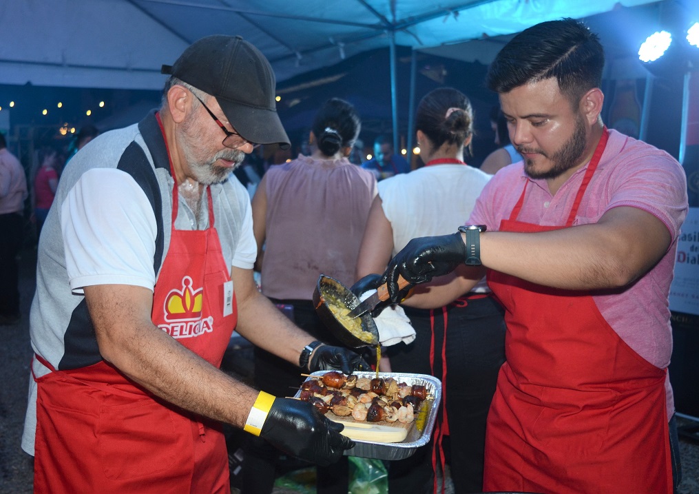 Éxito total cuarta edición de “Master Grilling con Colonial”