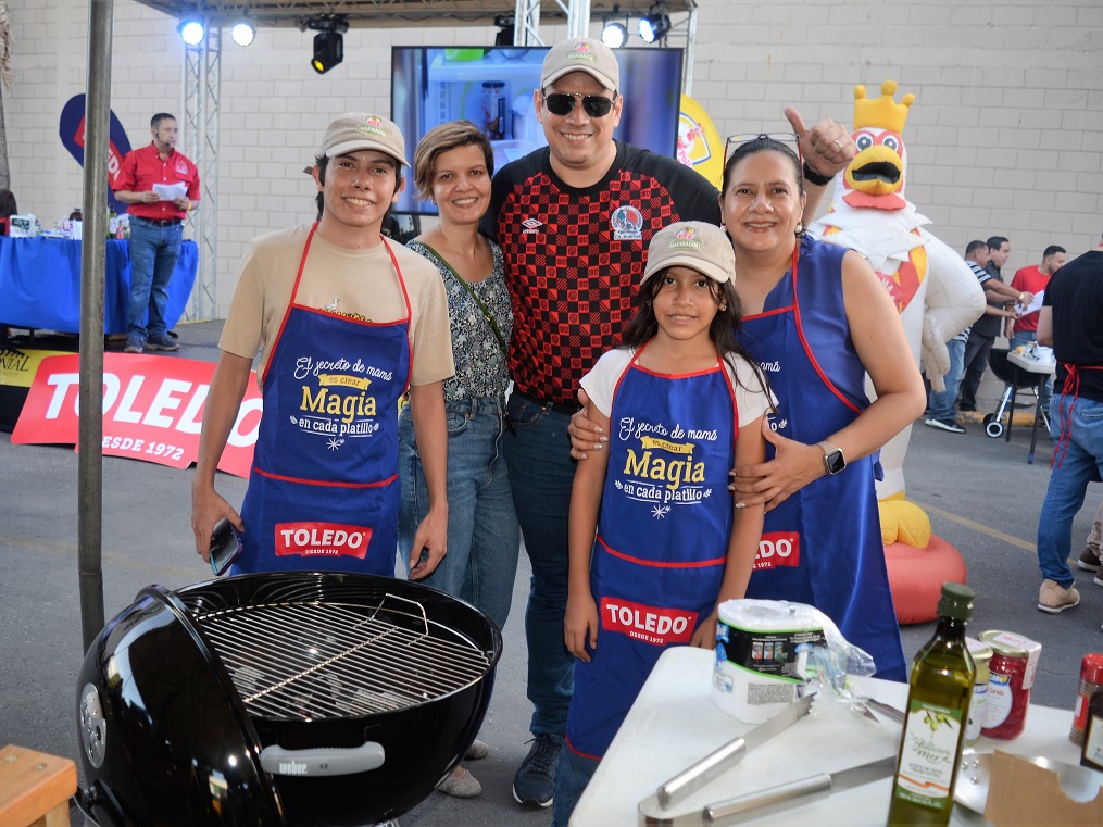 Mucho sabor y aprendizaje en la clase de asado Toledo BBQ en Supermercados Colonial