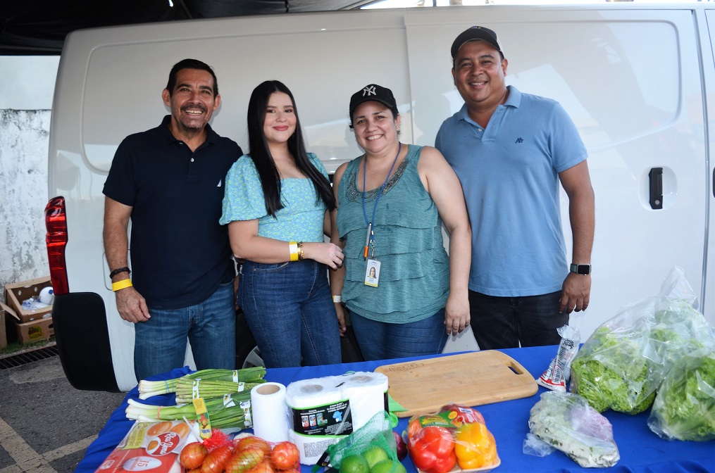 Mucho sabor y aprendizaje en la clase de asado Toledo BBQ en Supermercados Colonial