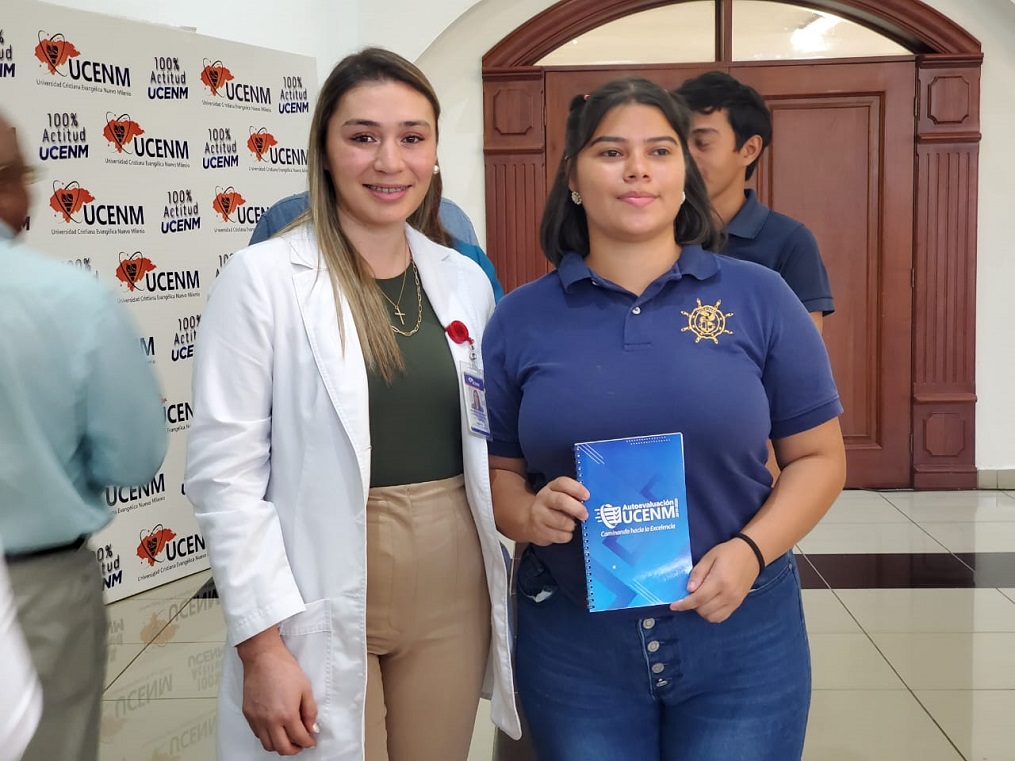 UCENM inaugura su tercer periodo académico 2023 con un devocional