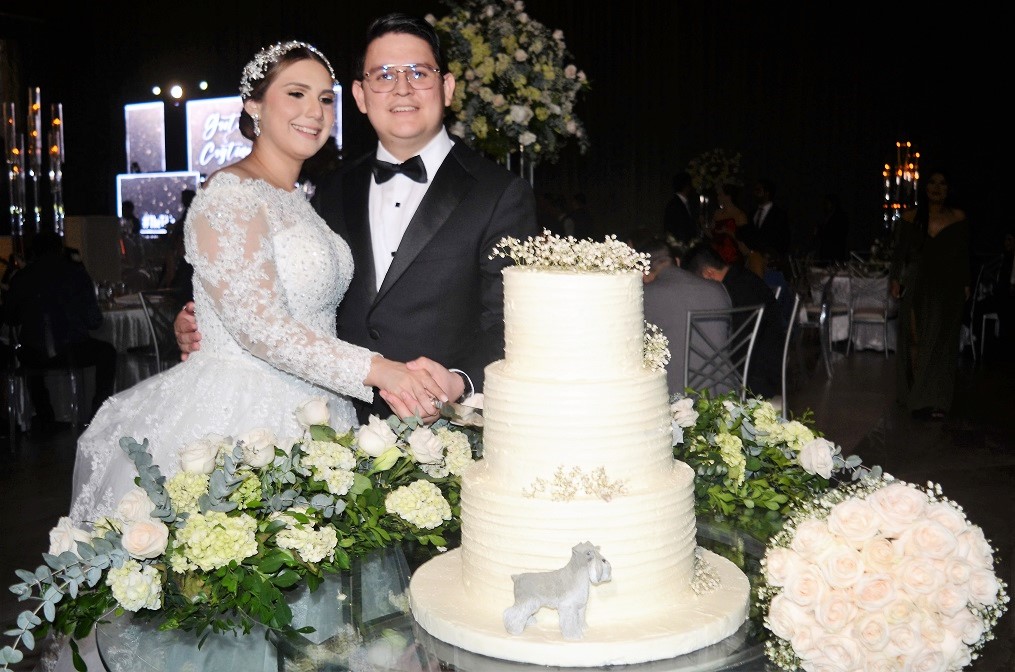 Romántico enlace matrimonial de Cristian Andrade y Gretel Martínez