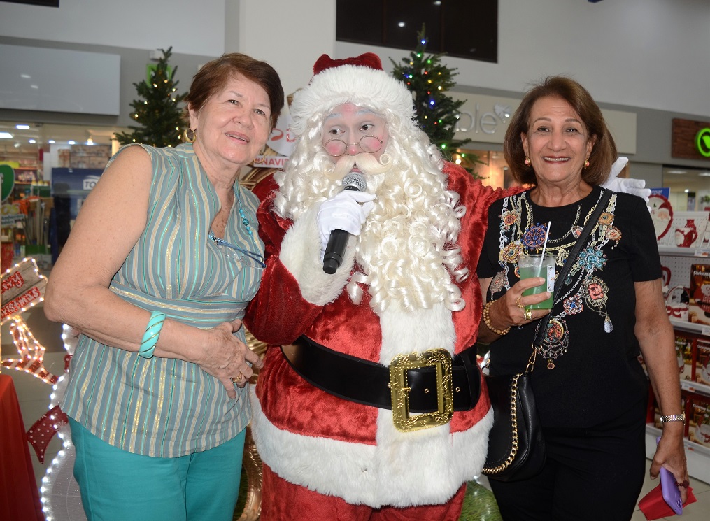 Diunsa celebra su esperado cóctel navideño 