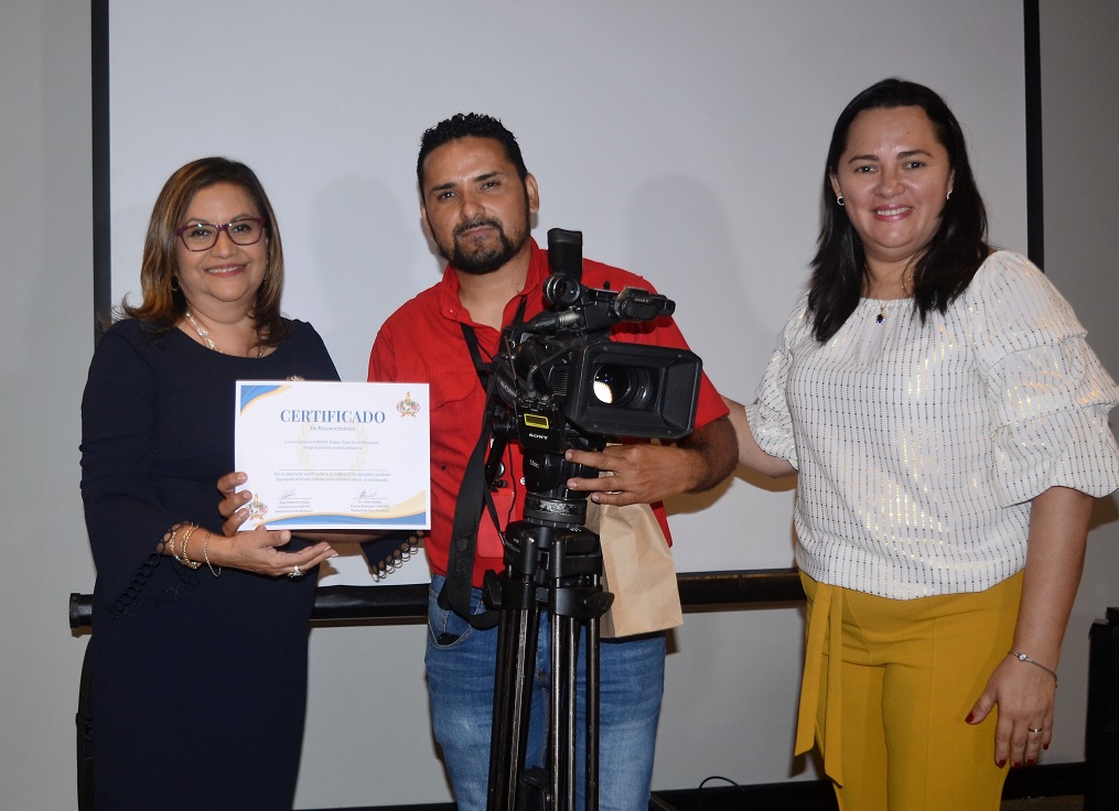 FIHNEC Damas Zona Norte Honduras anuncian lanzamiento de su revista y entrega reconocimiento a comunicadores
