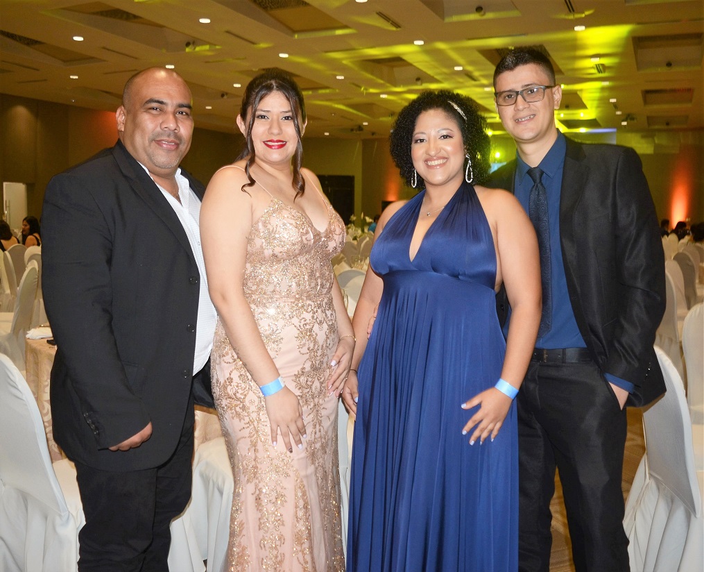 Galenos de San Pedro Sula celebran Día del Médico con cena de gala