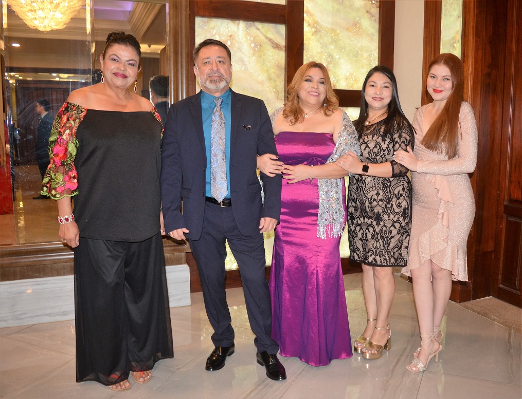 Galenos de San Pedro Sula celebran Día del Médico con cena de gala