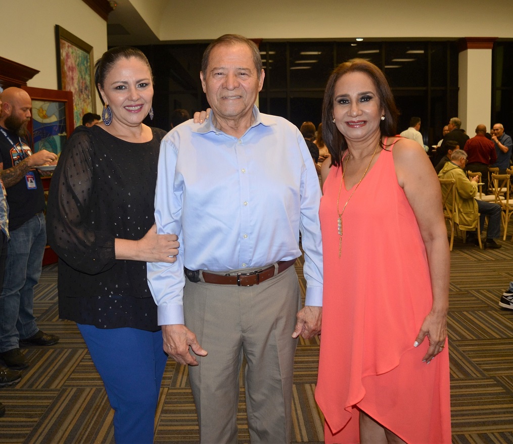 Grupo Tribu y Banpaís brindan homenaje al Padre Melo y honran la memoria de Paco Medina