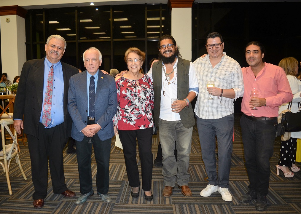 Grupo Tribu y Banpaís brindan homenaje al Padre Melo y honran la memoria de Paco Medina