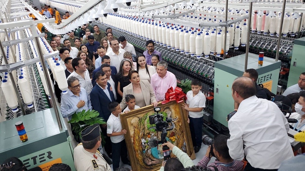 Con una inversión de 82 millones de dólares inauguran en Cofradía fábrica de hilado de más alta tecnología de la región